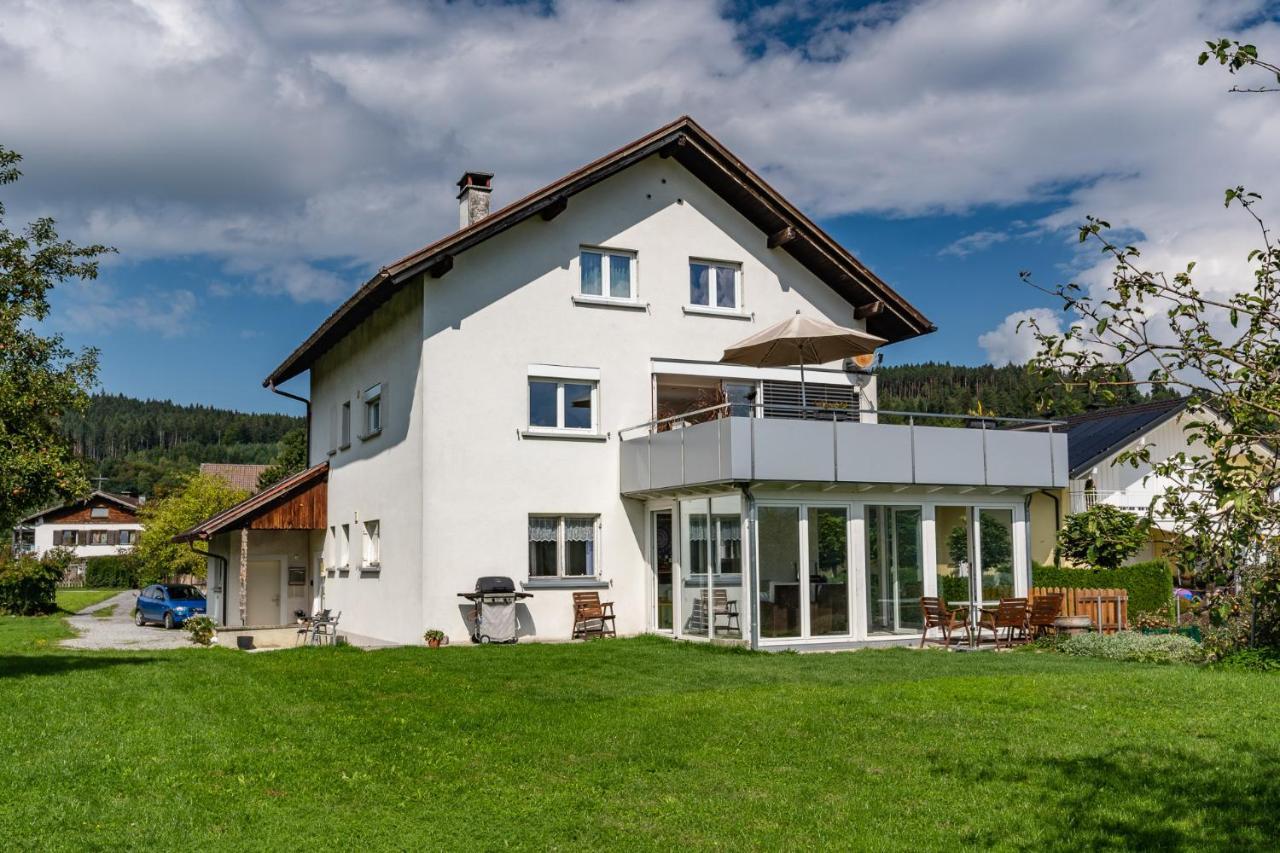 Ferienwohnung Metzler - Blick Auf Die Berge Göfis Exteriör bild